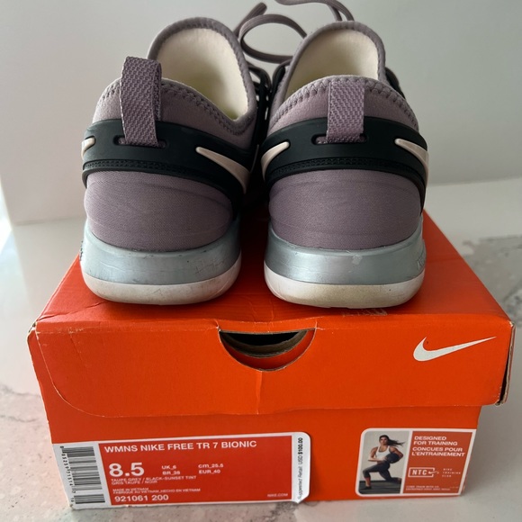 Nike Free TR 7 Bionic Sneaker - Picture 3 of 6